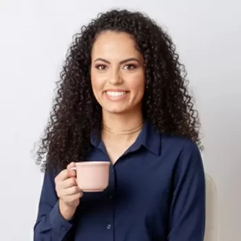 Psicóloga Élida Guimarães